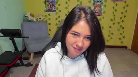 Snapshot of littleprety6969 chatting on November 16, 10:59 pm Mia Wednesday to Sunday 730 am to 1030 am Colombian Hour D online show from November 16, 10:59 pm