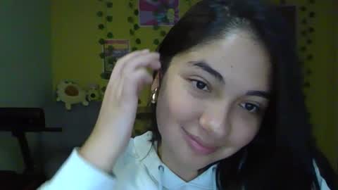 Snapshot of littleprety6969 chatting on December 1, 12:26 am Mia Wednesday to Sunday 730 am to 1030 am Colombian Hour D online show from December 1, 12:26 am