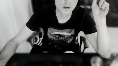 Snapshot of littleprince87 chatting on October 21, 3:46 pm littleprince87 online show from October 21, 3:46 pm