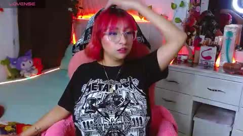 Snapshot of littlerouse_ chatting on December 2, 11:11 pm Ruby Rouse online show from December 2, 11:11 pm