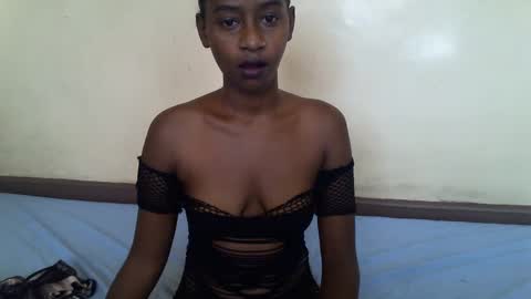 Snapshot of littlesandie chatting on February 11, 4:55 am littlesandie online show from February 11, 4:55 am