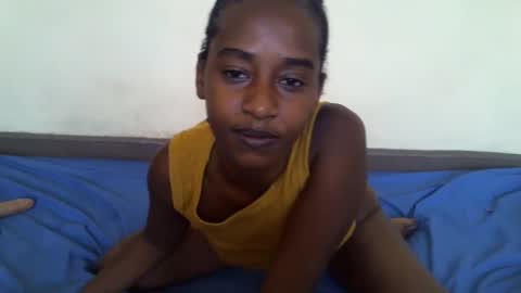 Snapshot of littlesandie chatting on October 22, 6:46 am littlesandie online show from October 22, 6:46 am