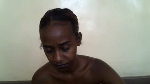 Snapshot of littlesandie chatting on October 28, 5:33 am littlesandie online show from October 28, 5:33 am