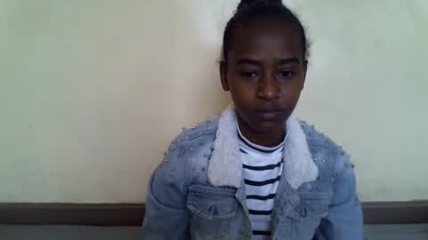 Snapshot of littlesandie chatting on November 1, 5:53 am littlesandie online show from November 1, 5:53 am