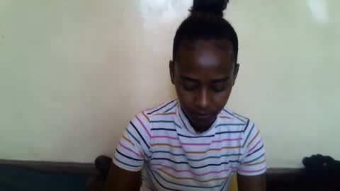 Snapshot of littlesandie chatting on November 17, 5:24 am littlesandie online show from November 17, 5:24 am