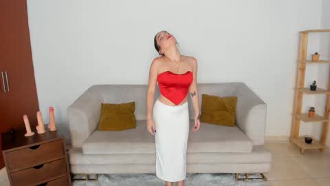 Snapshot of littlesexualworld chatting on January 26, 8:45 pm - Eileen - Izzy - Stiven online show from January 26, 8:45 pm