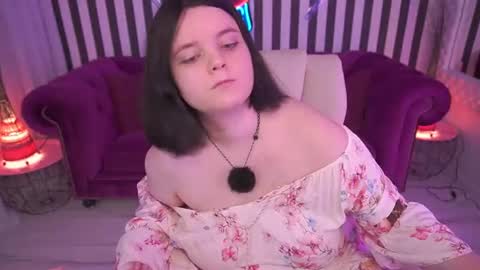 Snapshot of littleshyy chatting on July 18, 1:37 pm Masha online show from July 18, 1:37 pm