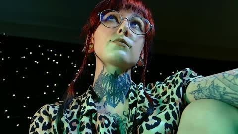 Niki  free tg channel with some photos gifs and info about streams  online show from December 24, 6:39 pm