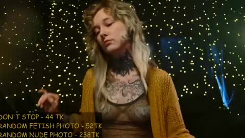 Snapshot of littlespacemouse chatting on May 19, 9:26 am Niki free tg channel with some photos gifs and info about streams online show from May 19, 9:26 am