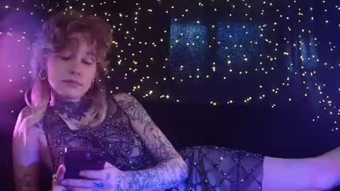 Niki  free tg channel with some photos gifs and info about streams  online show from July 6, 8:33 am