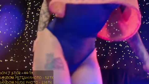 Niki  free tg channel with some photos gifs and info about streams  online show from July 13, 7:05 pm