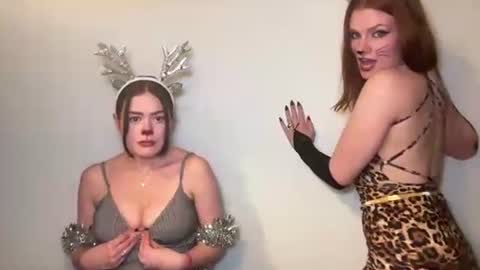 Snapshot of littlesugarpea chatting on November 2, 2:36 am Little Sugar Pea online show from November 2, 2:36 am