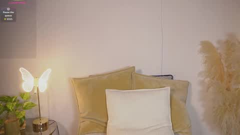 Snapshot of littletammy_ chatting on April 5, 4:59 pm littletammy_ online show from April 5, 4:59 pm