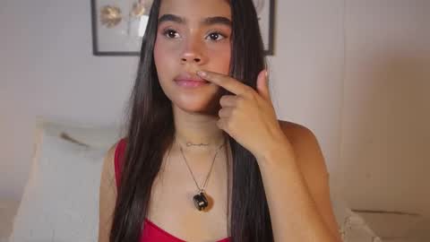 Snapshot of littletammy_ chatting on May 2, 5:18 pm littletammy_ online show from May 2, 5:18 pm