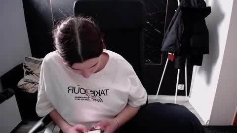 Snapshot of littleviki_ chatting on November 24, 11:21 am Viki online show from November 24, 11:21 am