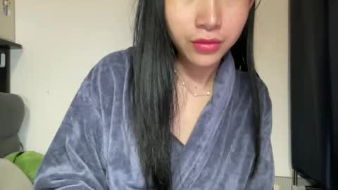 littlewaifu3784 online show from January 10, 4:20 pm