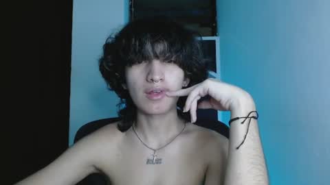 Snapshot of littlextrem chatting on June 12, 2:32 am Eros online show from June 12, 2:32 am