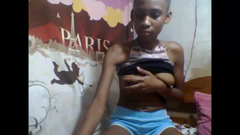 Snapshot of littleyanah chatting on September 20, 8:59 am yanah online show from September 20, 8:59 am