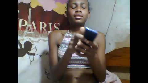 Snapshot of littleyanah chatting on September 24, 7:17 pm yanah online show from September 24, 7:17 pm