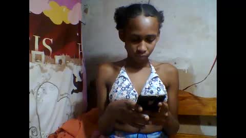 Snapshot of littleyanah chatting on September 27, 10:42 am yanah online show from September 27, 10:42 am