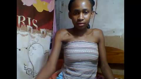 Snapshot of littleyanah chatting on September 29, 11:04 am yanah online show from September 29, 11:04 am