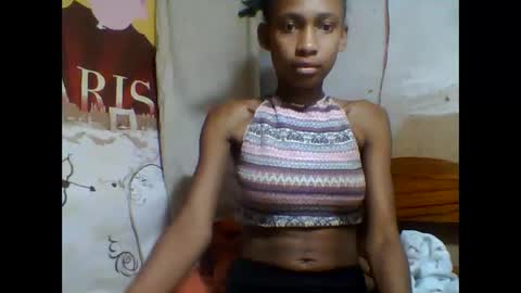 Snapshot of littleyanah chatting on October 2, 5:25 am yanah online show from October 2, 5:25 am