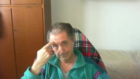 liuk53 online show from April 24, 3:25 pm