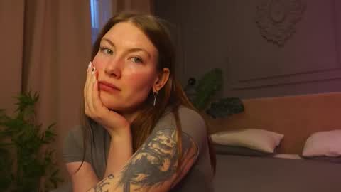 Liv 3 online show from October 11, 2:59 pm