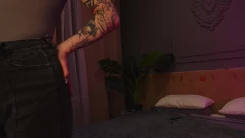 Liv 3 online show from October 23, 4:50 pm