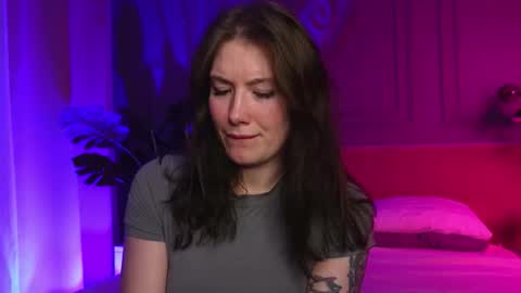 Liv 3 online show from November 22, 1:43 pm