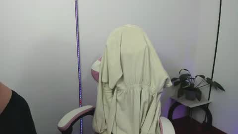 Snapshot of liv_rosse chatting on July 22, 2:14 am Katalina Novoa. online show from July 22, 2:14 am