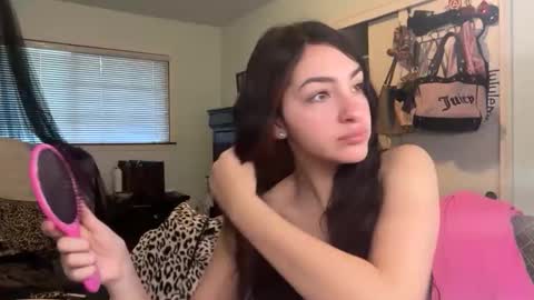 livhart online show from November 20, 10:20 pm