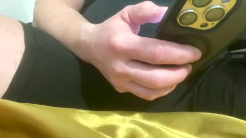 Snapshot of livinlife4now85 chatting on March 5, 1:17 pm Cum4fun online show from March 5, 1:17 pm