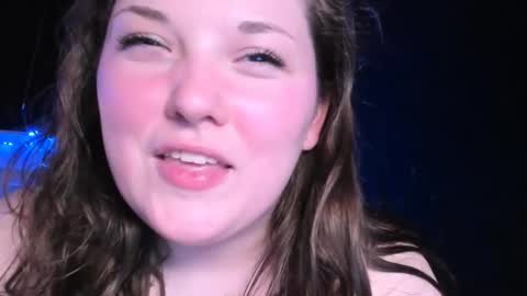 Snapshot of livinsubspace chatting on February 27, 5:56 am Liv online show from February 27, 5:56 am