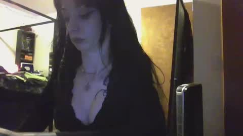 Liv Mirage online show from February 19, 5:38 am