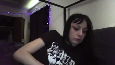Snapshot of livmirage chatting on June 4, 4:24 pm Liv Mirage online show from June 4, 4:24 pm