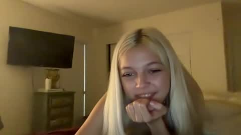 Snapshot of livvybunny chatting on July 21, 4:48 am Livvy online show from July 21, 4:48 am