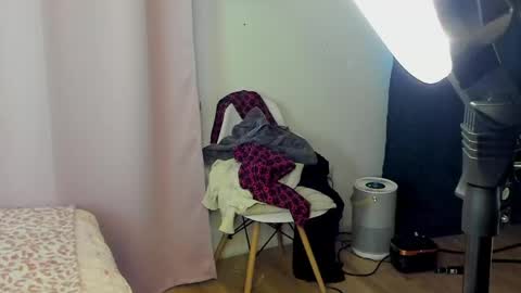 liyafly online show from April 22, 4:26 am