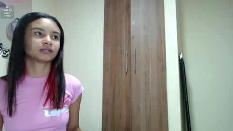 Liz7skinny online show from June 4, 10:27 pm