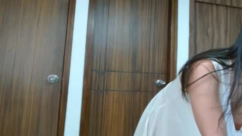 liz_fe online show from March 6, 10:17 pm