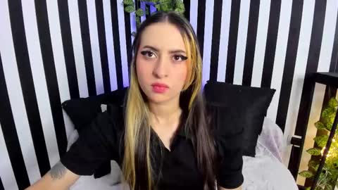 Liz  online show from November 2, 2:36 am