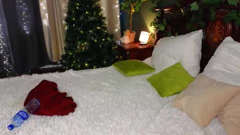 your love  online show from February 8, 2:20 pm