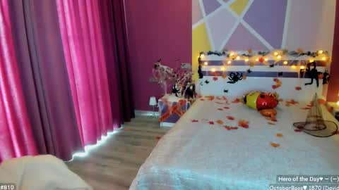 Girl next door online show from October 24, 11:39 am