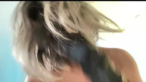 Snapshot of lizambarr chatting on November 18, 3:01 am Lizeth online show from November 18, 3:01 am