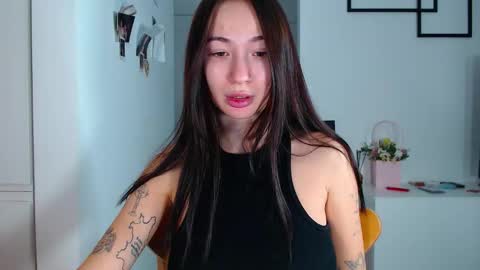 Snapshot of lizamyah chatting on November 19, 2:28 pm Liza online show from November 19, 2:28 pm