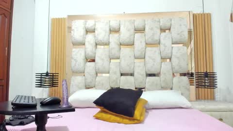 Snapshot of lizandjuan chatting on February 28, 2:53 pm lizANDjuan online show from February 28, 2:53 pm