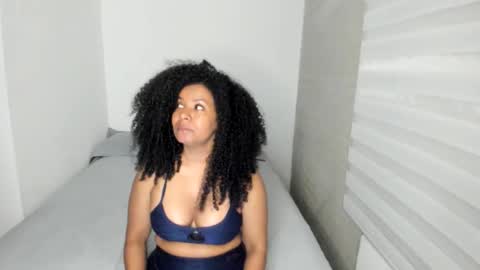 Snapshot of lizasweet_ chatting on October 12, 2:43 am MELB online show from October 12, 2:43 am