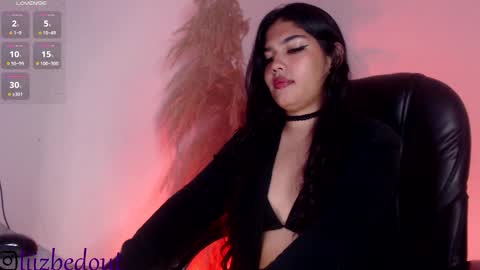 Snapshot of lizbedoutx chatting on November 21, 1:32 pm lizbedoutx online show from November 21, 1:32 pm