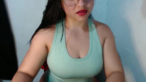Snapshot of lizbodu chatting on February 19, 10:31 pm Lizze Bodu 3 online show from February 19, 10:31 pm