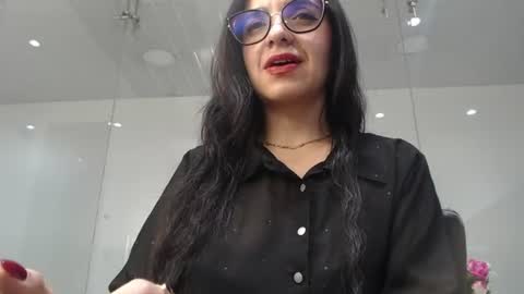 Snapshot of lizeth_white chatting on June 23, 8:51 pm lizeth_white online show from June 23, 8:51 pm
